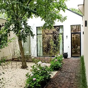 Hotel Oscar **
